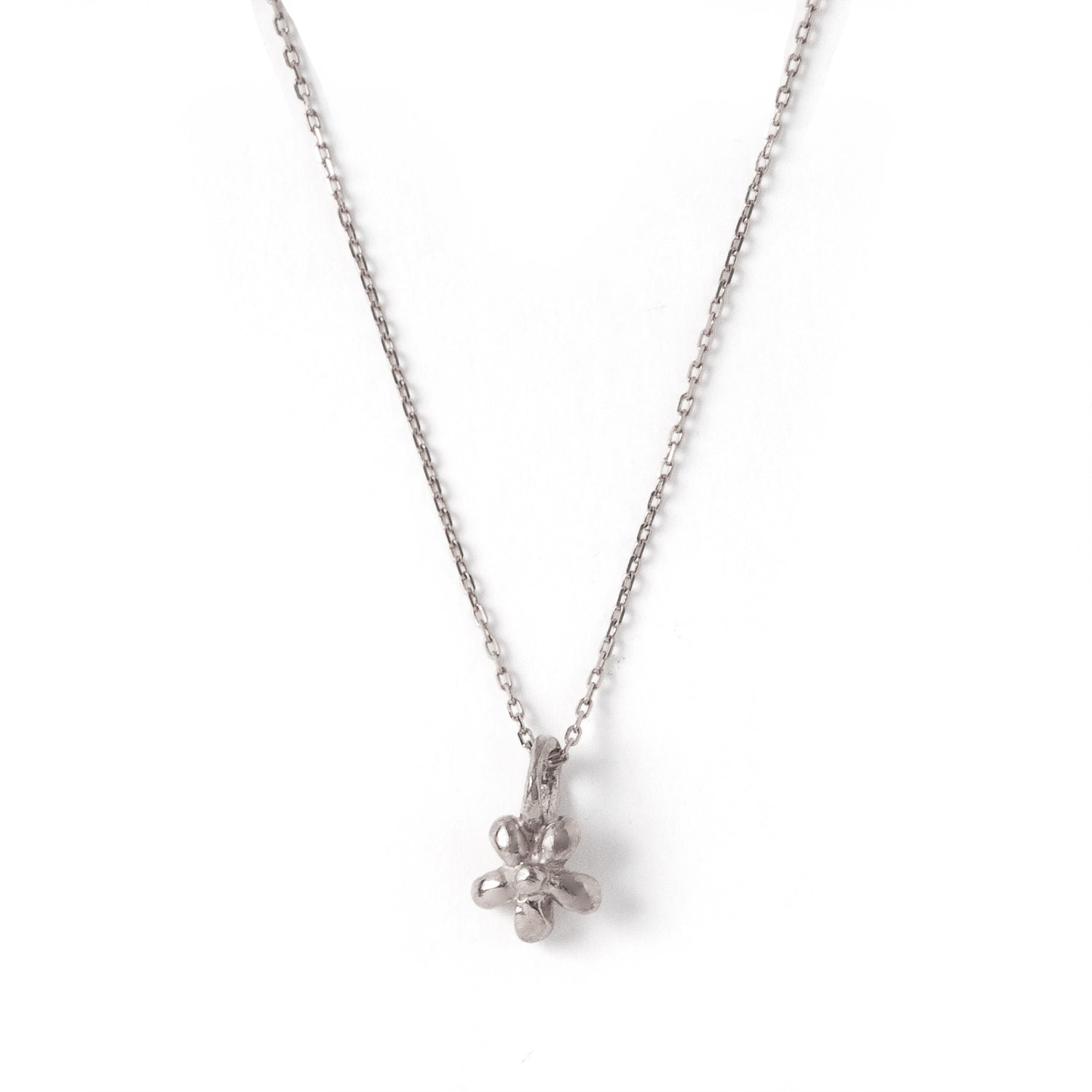 Necklace small flower_L003 – MAISON D'PULSE
